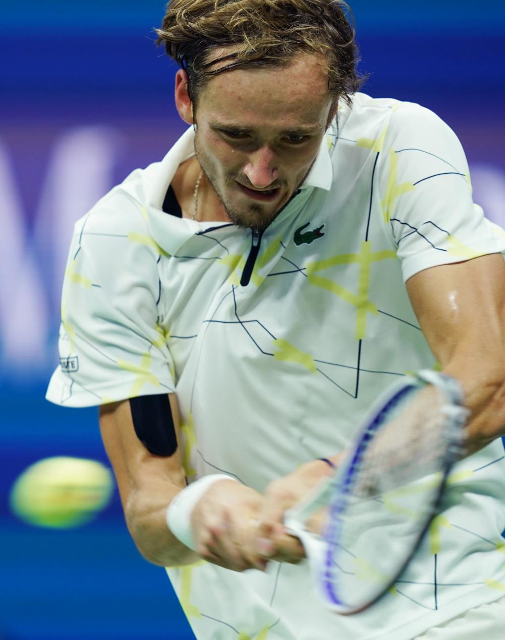 也用实际行 也用实际行